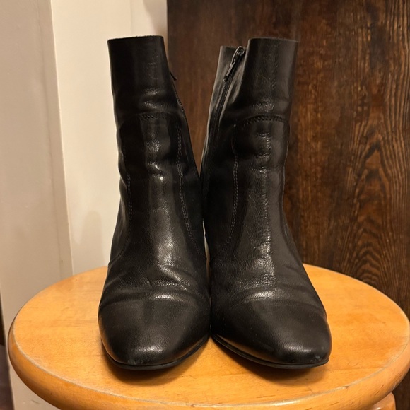 Saks OFF 5th Black Block Heel Pleather Ankle Boots, Women’s size 6 - Picture 2 of 6